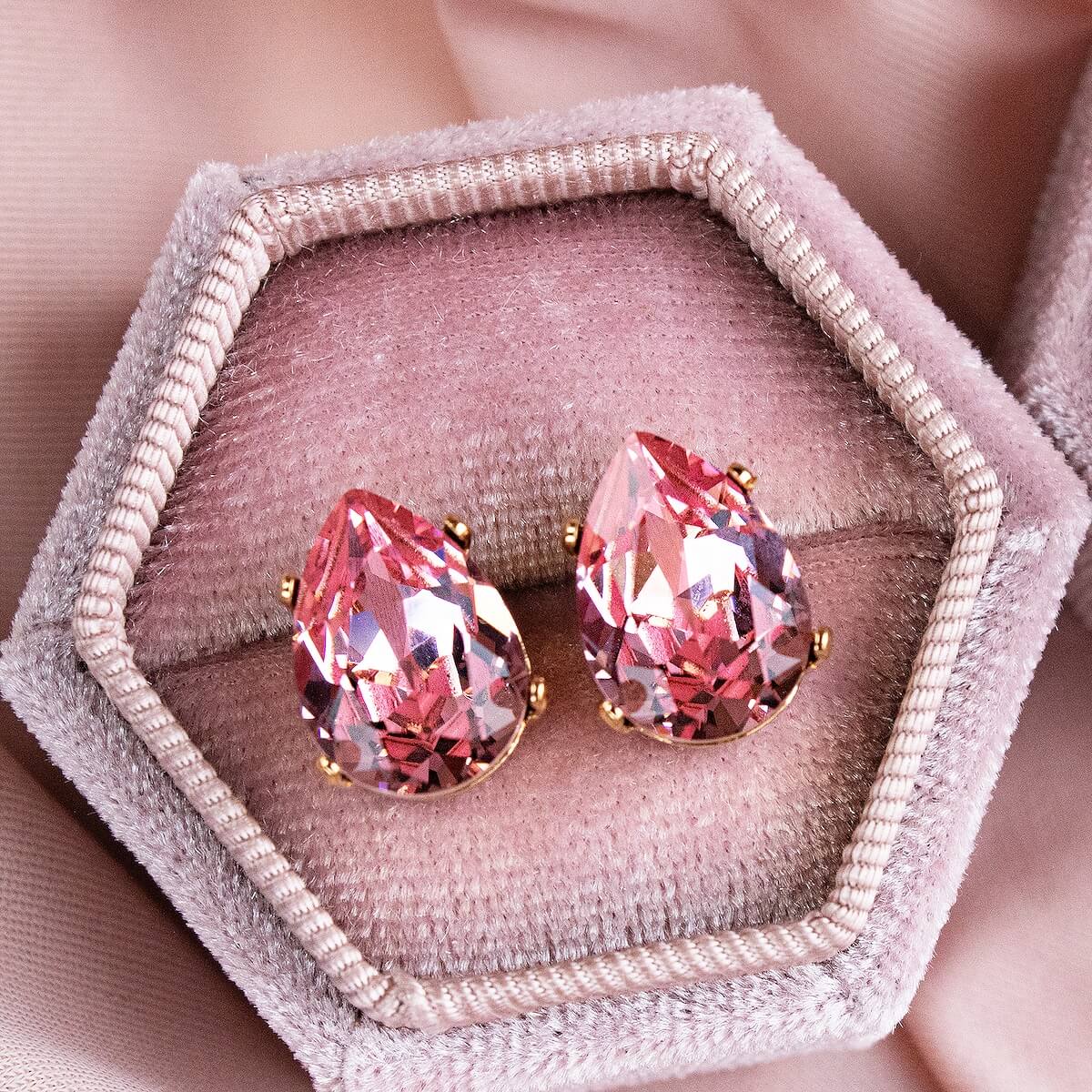 auskari kaklarota tavas spēka rotas