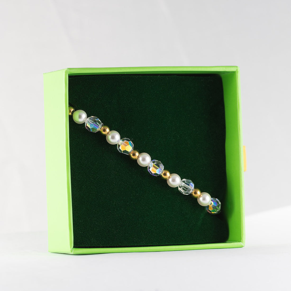 Elastīga bērnu aproce ar kristāliem