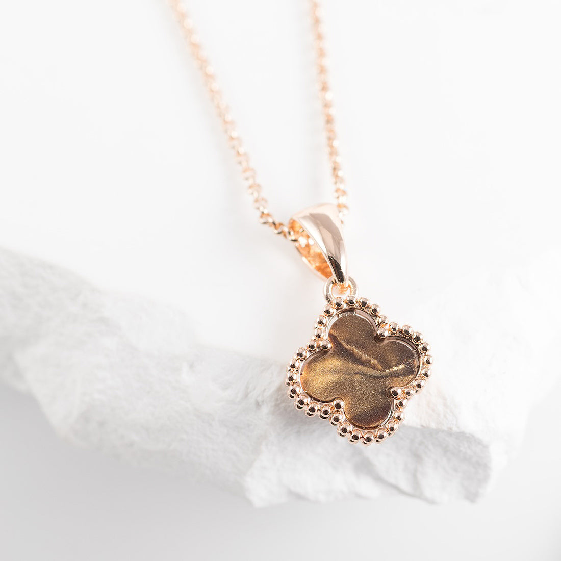 Clover kaklarota 'BELIZA' brūna, rozā zelts