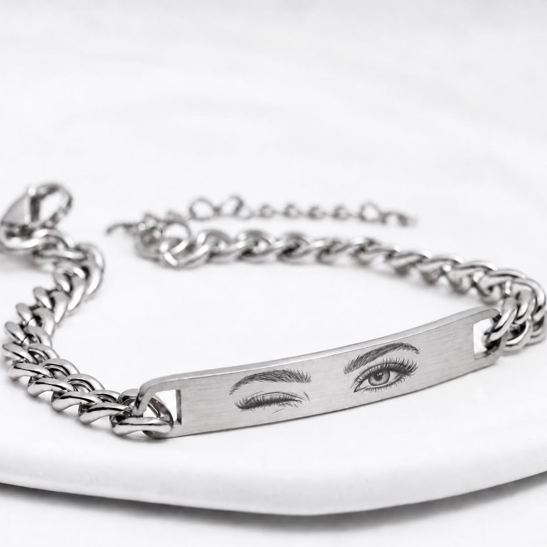 Personalized bracelet with eye photo engraving