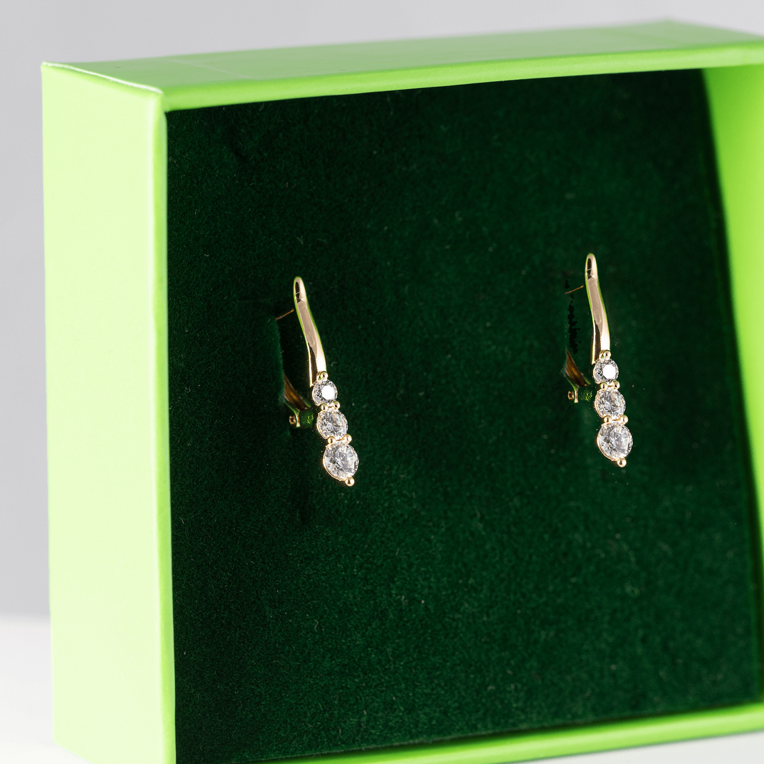 Auskari ar angļu aizdari un kristāliem 'ZANE'